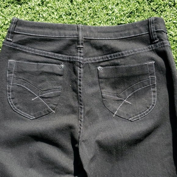 Chico's Black Platinum Denim Stretch Capri Jeans - Picture 8 of 10